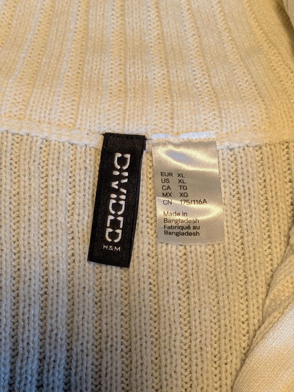 H&M Cream Ribbed Zip-Front Turtleneck Sweater - Picture 2 of 3